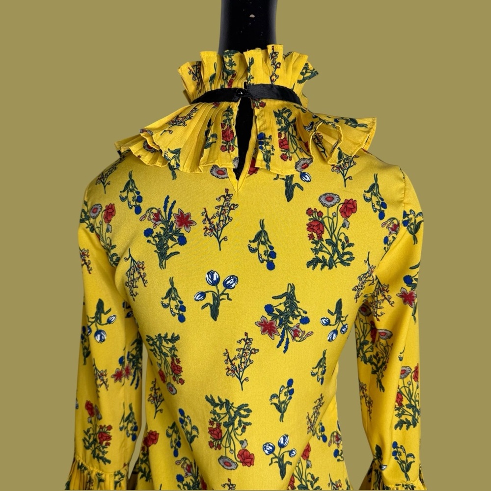 Acme Floral Yellow Ruffle Blouse - Picture 13 of 16